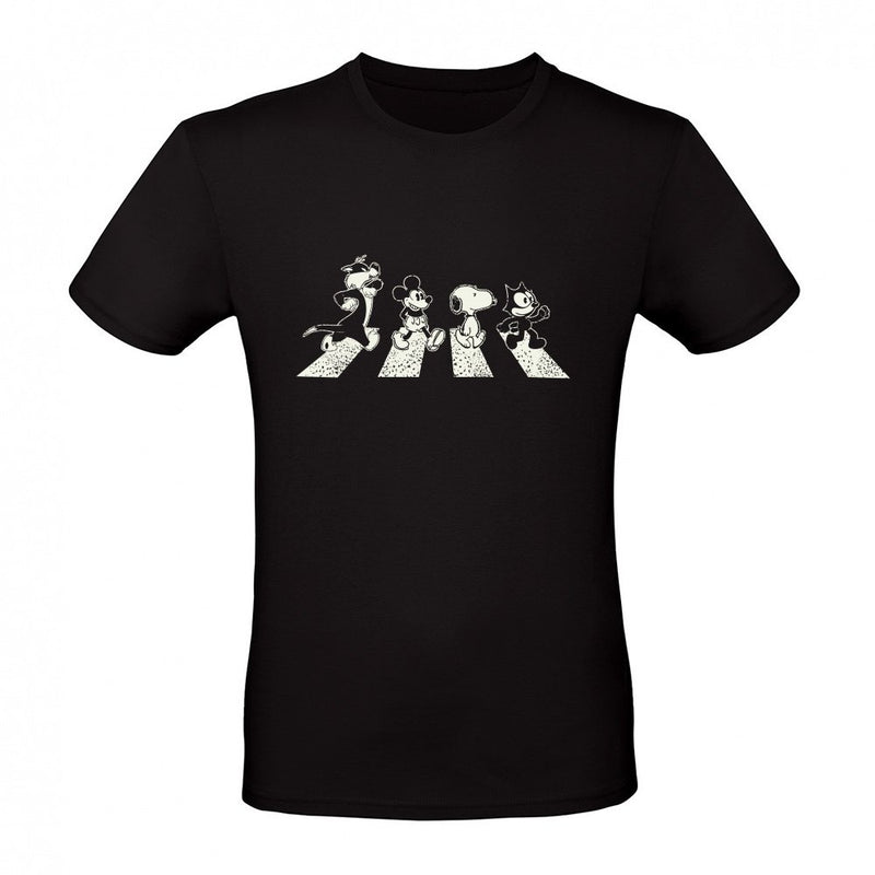 black and white road als T-Shirt